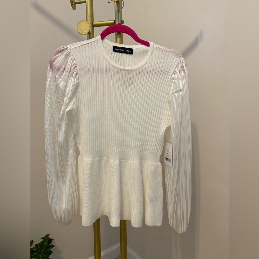 Wool and silk white women blouse size 4 or medium